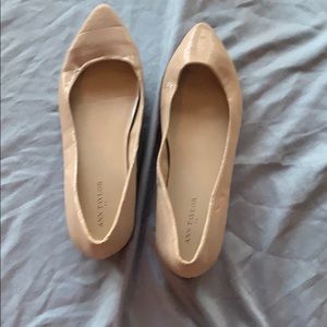 Ann Taylor patent nude flats size 8